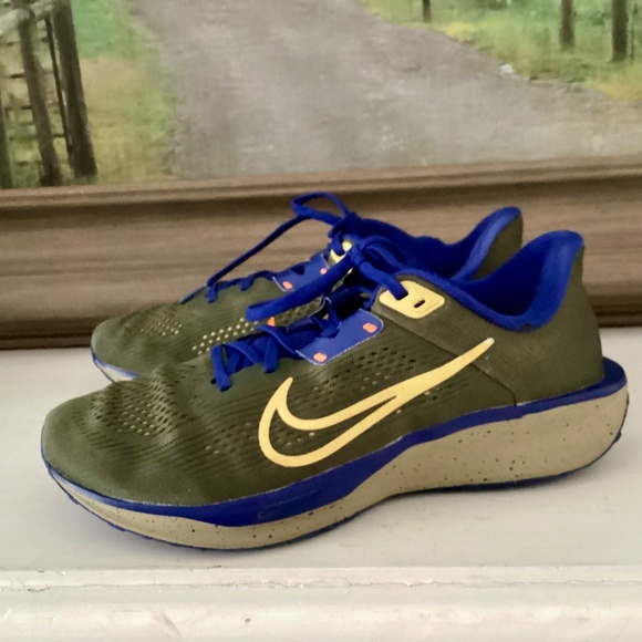 Nike Quest 6 Trail Running Shoe Men\'s Size 9 Olive Green Blue Colorful FLAW